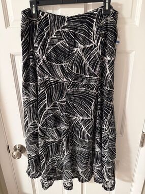 JM Collection Black White Flowy Midi Skirt Abstract Leaf Print Elastic Waist  XL
